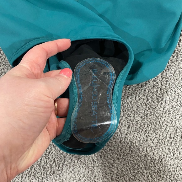 NWT Bleu Rod Beattie one piece bathing suit, size 18 - Picture 4 of 4